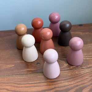 8 Children's Play Toy Montessori Wooden People Peg Doll Figurines